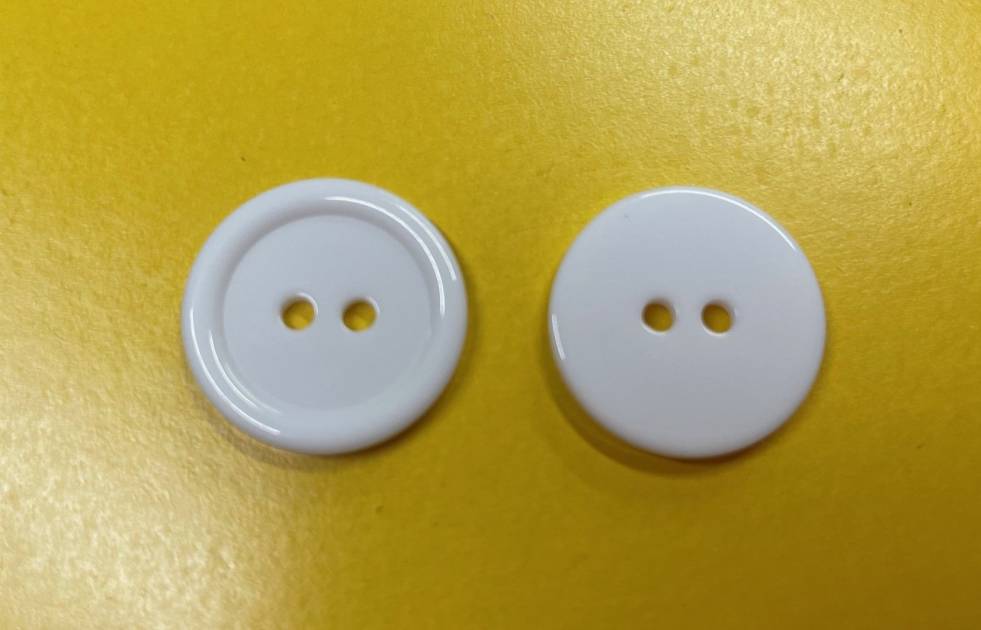 2 Hole Flat Button, Chalk White | Buttons | PacCana Enterprises